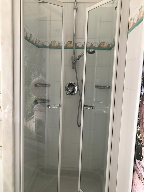לינה וארוחת בוקר רומא La Fontana Di Carlotta מראה חיצוני תמונה